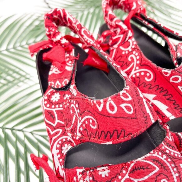 Arizona Love Red/White Apache Bandana-Detail Open-Toe Slingback Sandals - Picture 4 of 10